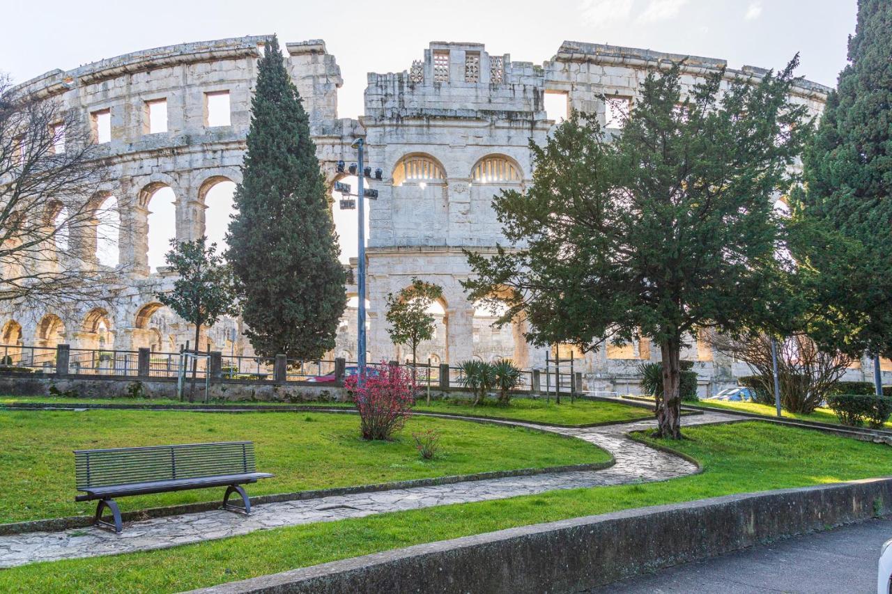 Apartments Vasic Pula Extérieur photo